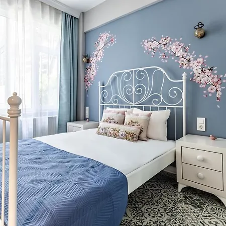 Peaceful Flat W Garden View Balcony In Kadikoy Apartment Istanbul