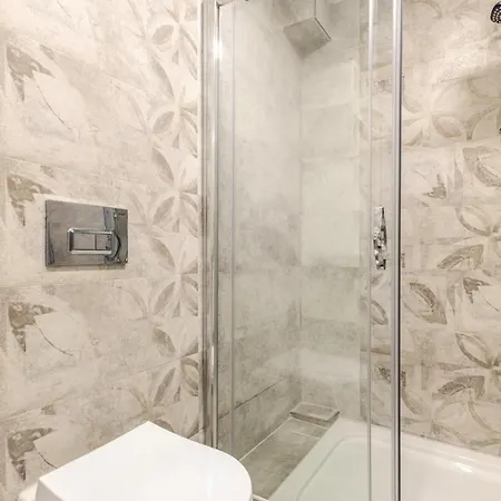 Apartment Peaceful Flat W Garden View Balcony In Kadikoy