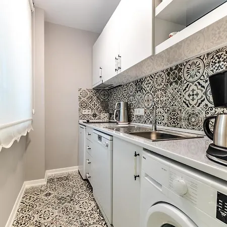 Peaceful Flat W Garden View Balcony In Kadikoy Apartment Istanbul